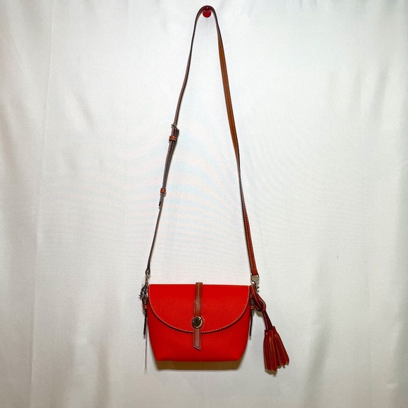 NEW WITH TAGS! DOONEY & BOURKE ALL LEATHER CROSSBODY BAG - Picture 1 of 7